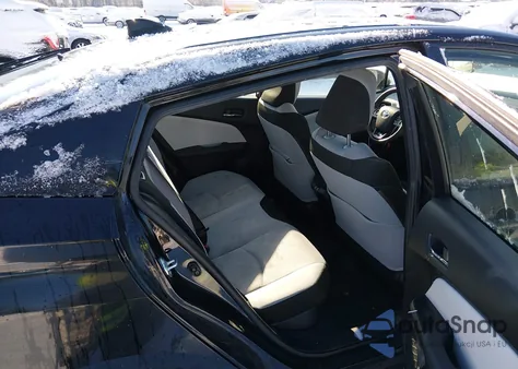 2019 Toyota Prius Le from USA, damaged, VIN JTDL9RFU6K3003133